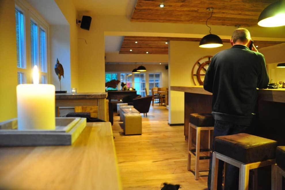 Bootshaus Hotel Bedekaspel ภายนอก รูปภาพ